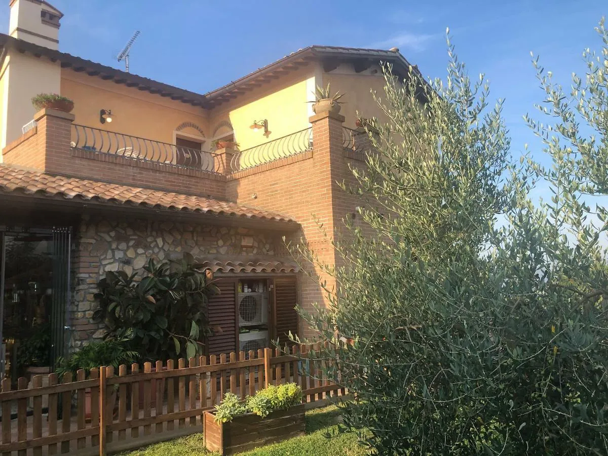 Casa in campagna a due passi dal mare Pisa 0*,  Italia