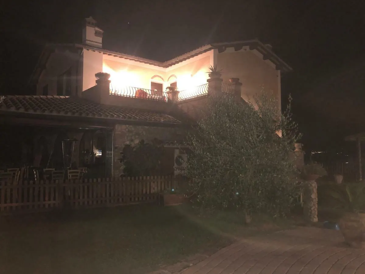 Casa in campagna a due passi dal mare Pisa